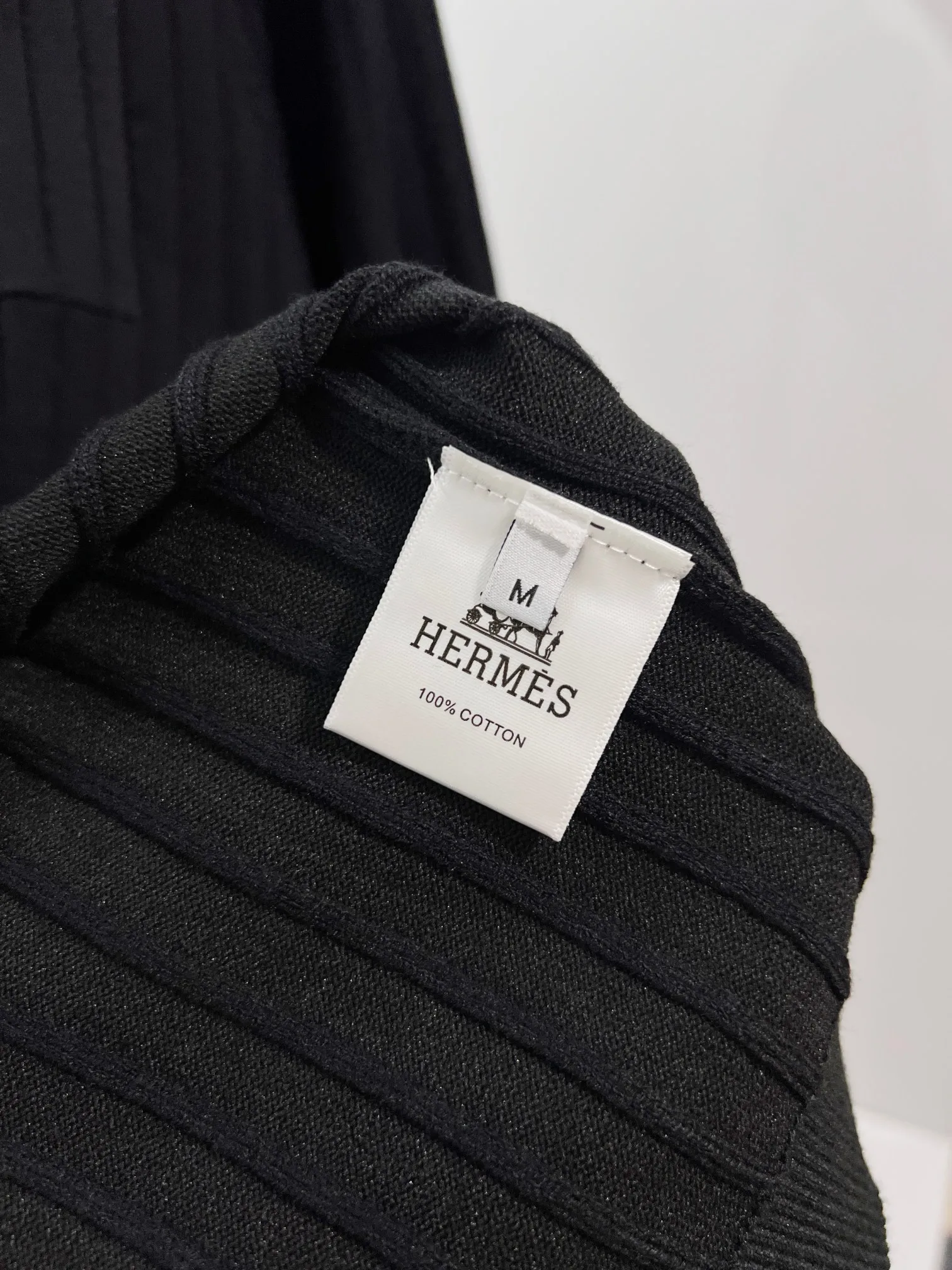 HERMES/ New Arrival T ， ， ， Breathable Polo ！ ， Polo ，Classic ， Versatile ， ， ！， ， Breathable， ， ， ， ， Premium ！ :White.Black. Size:M-3XL